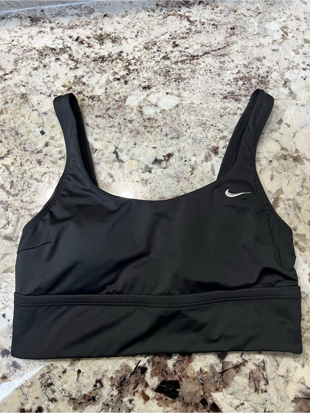 Nike Women's Scoop Neck Midkini swim top
